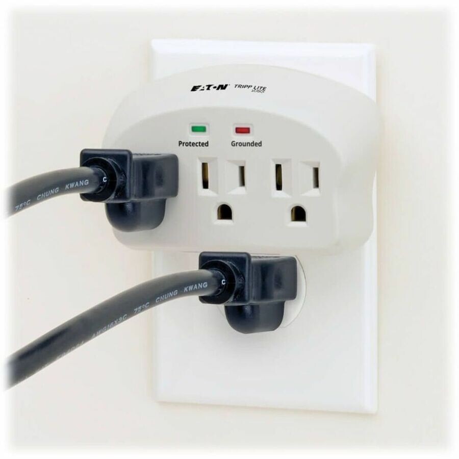 Eaton SK3-0 3-Outlet Surge Protector Direct Plug-In 660 Joules w LED 1875VA