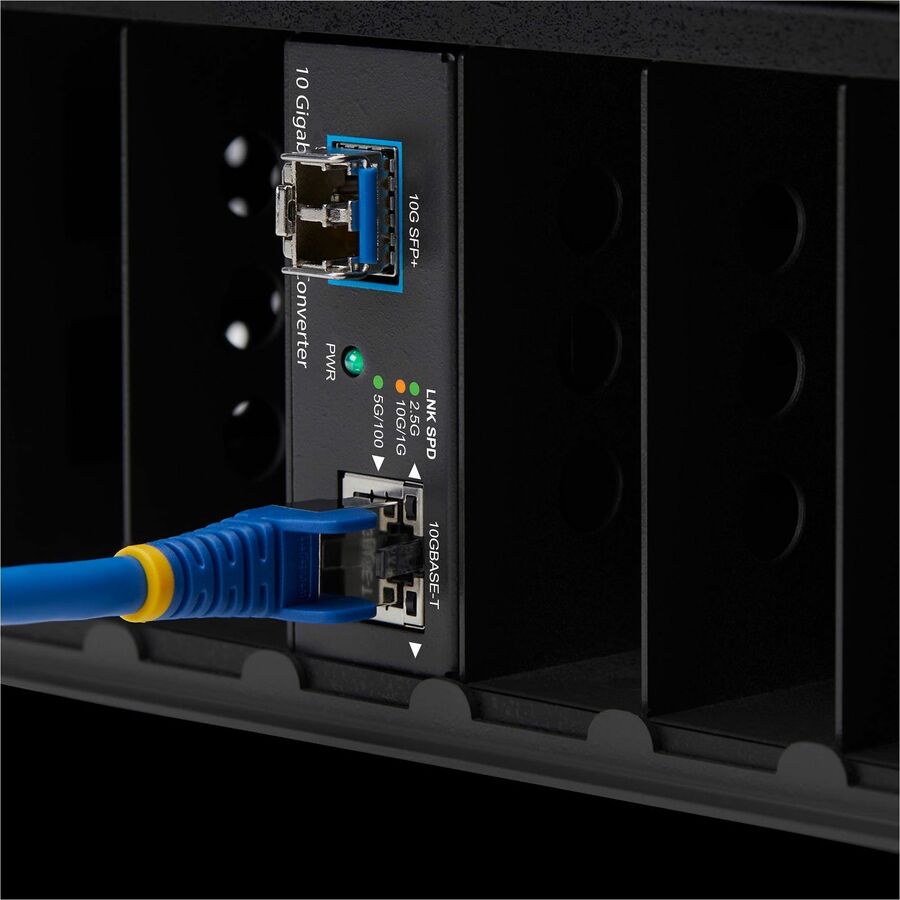 StarTech MCM10G6SSFP 10GbE Multi-Gigabit Open SFP+ Fiber Media Converter